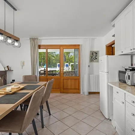 בית נופש House Trget