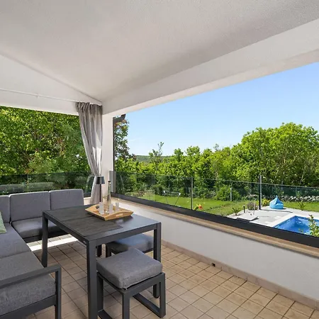 House Tatil Evi Trget