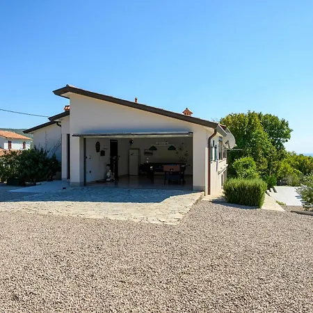 Dom wakacyjny House