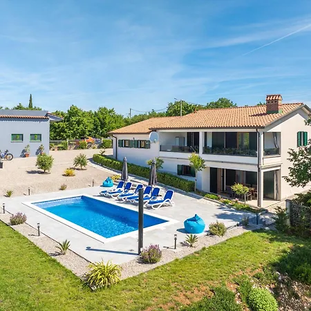 House Ferienhaus *