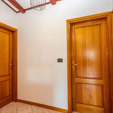 House * Trget