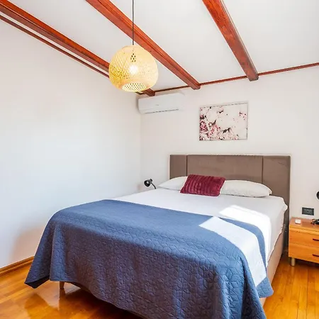 Ferienhaus House *