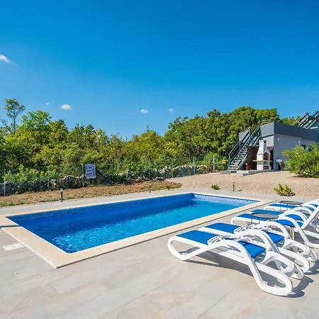 Ferienhaus House *